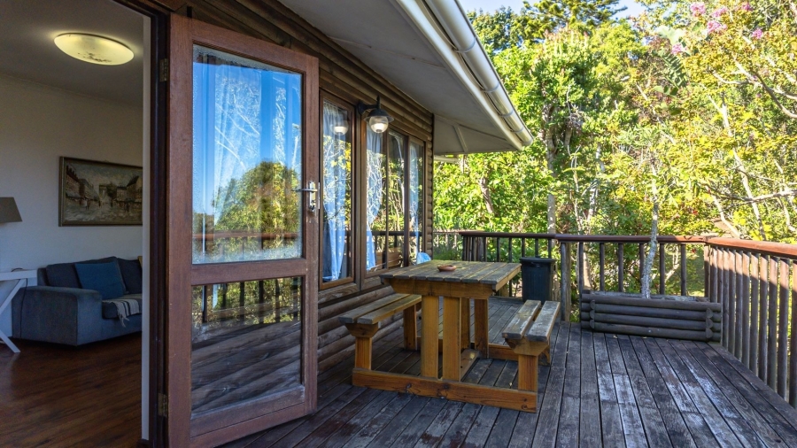 7 Bedroom Property for Sale in Paradise Western Cape